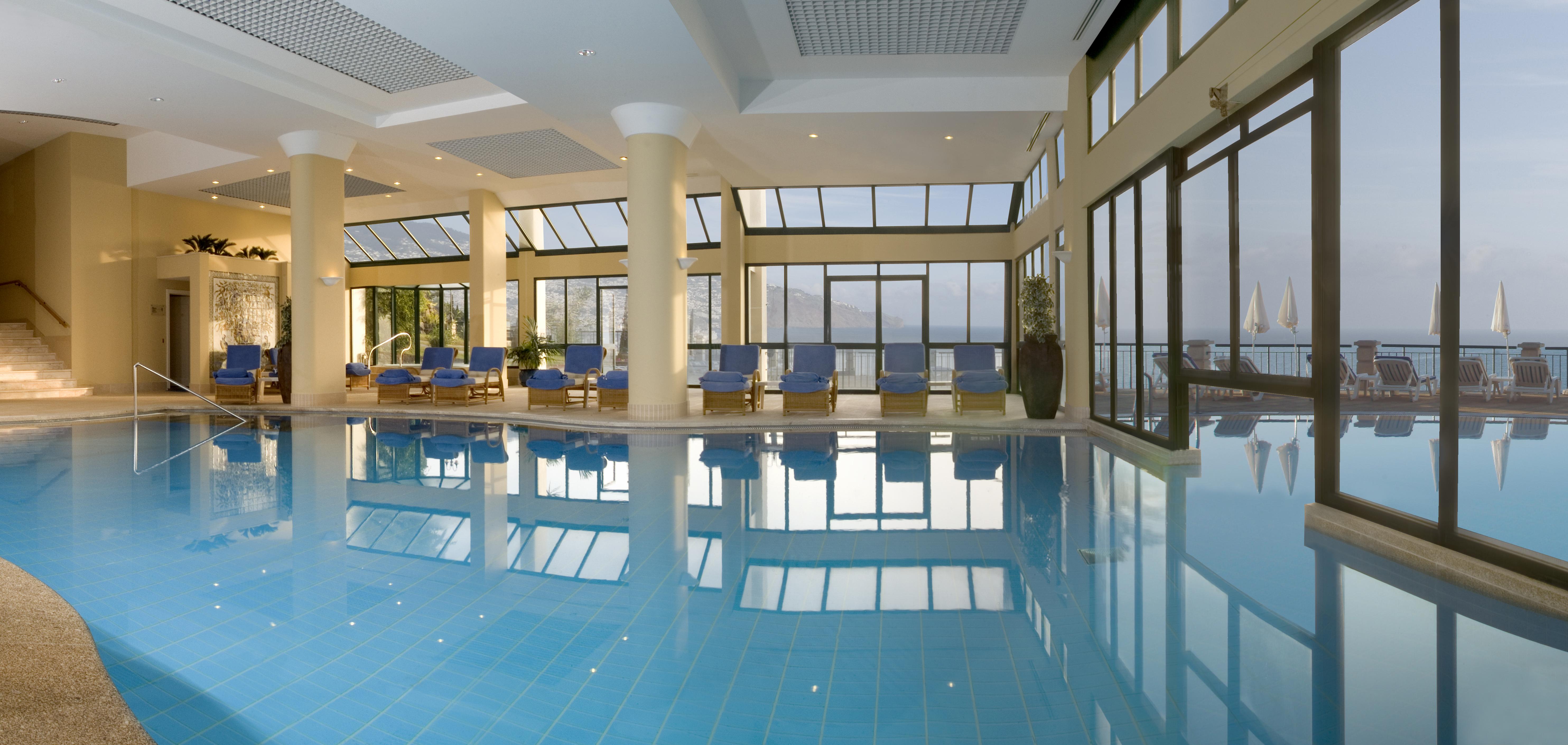 The Cliff Bay - Portobay Hotel Фуншал Екстериор снимка The pool at the hotel