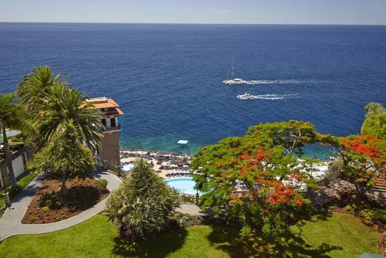 The Cliff Bay - Portobay Hotel Фуншал Екстериор снимка View of the Atlantic Ocean from the resort