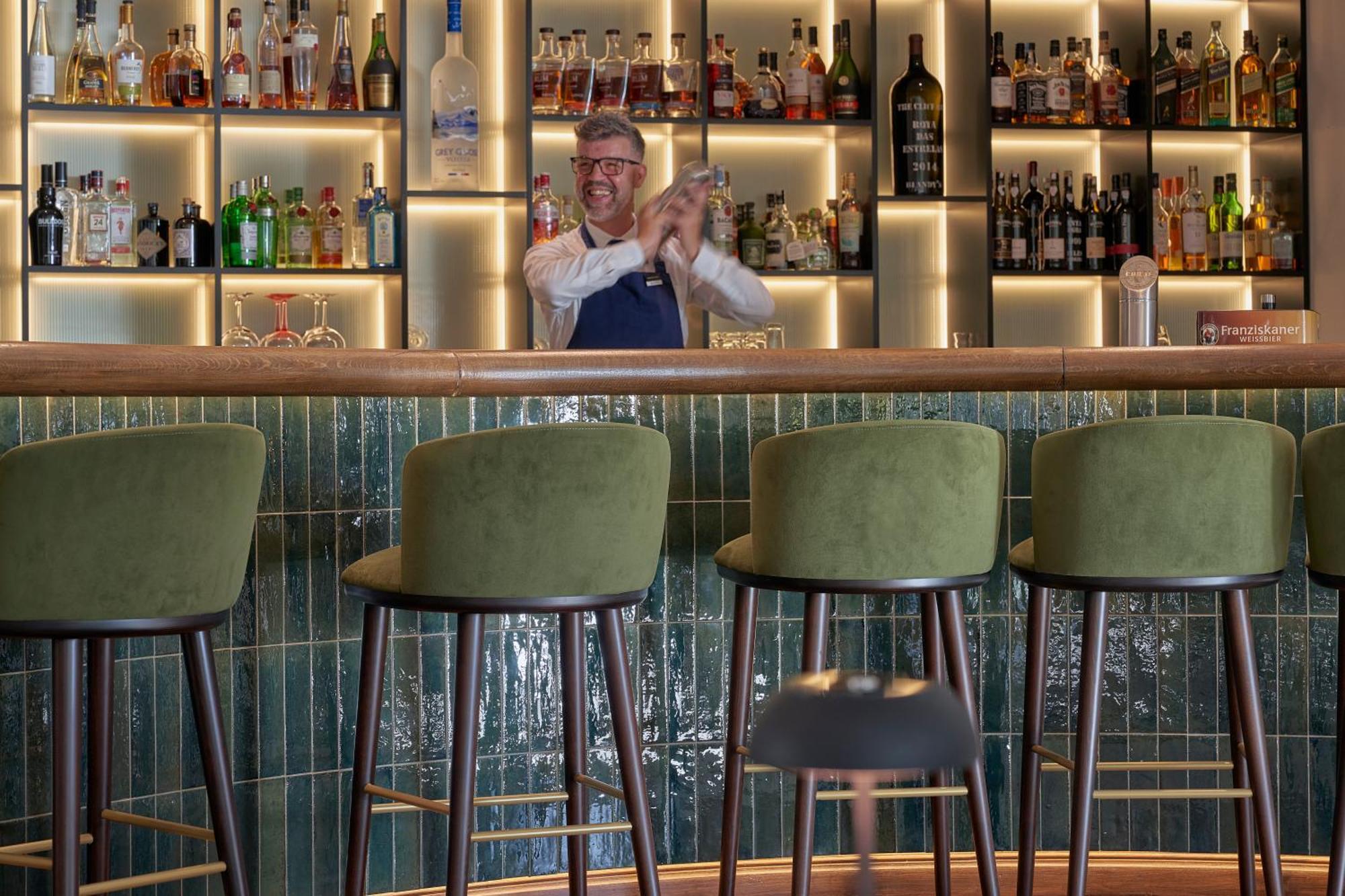 The Cliff Bay - Portobay Hotel Фуншал Екстериор снимка A bar in the United Kingdom