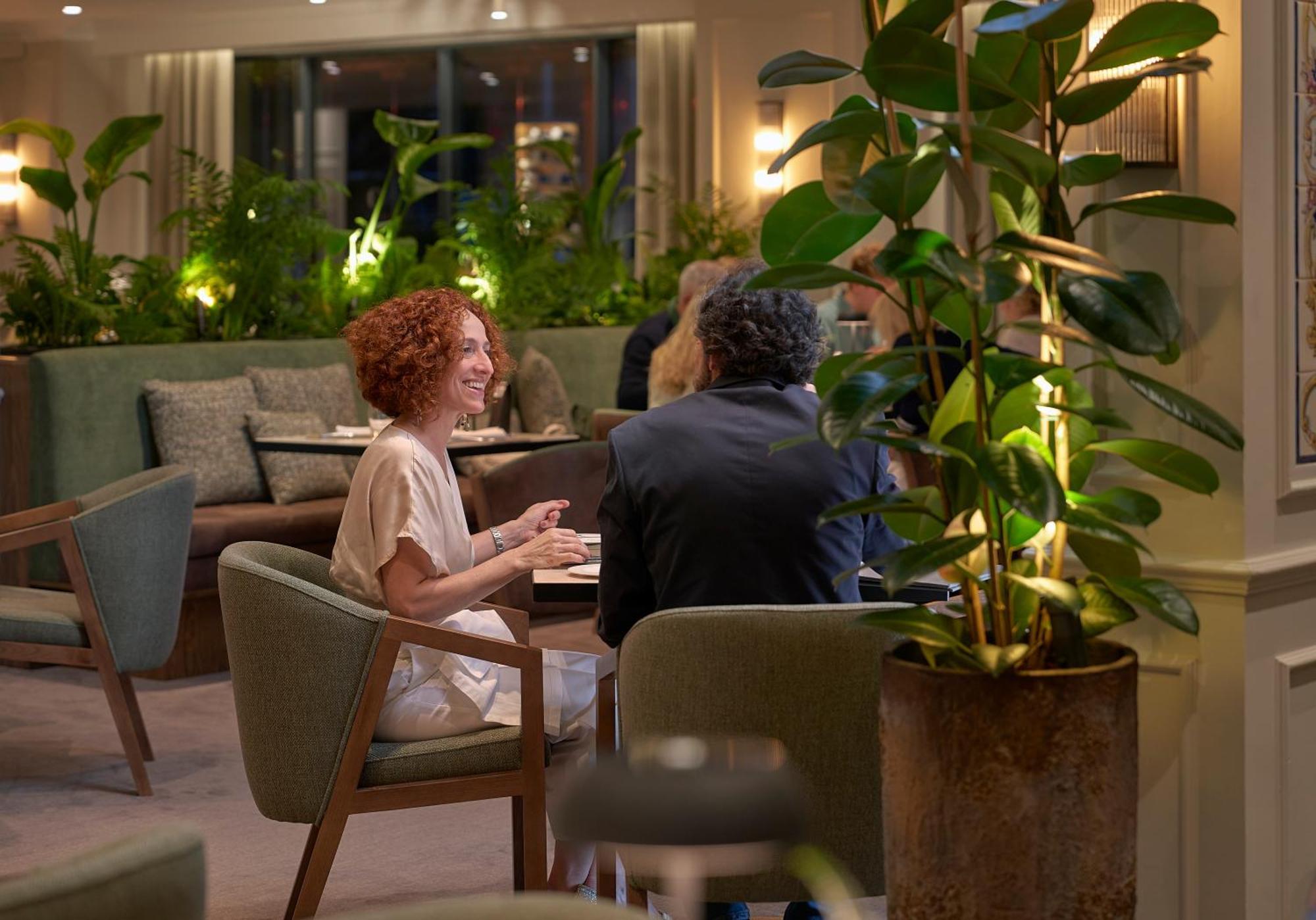 The Cliff Bay - Portobay Hotel Фуншал Екстериор снимка The lounge at the airport