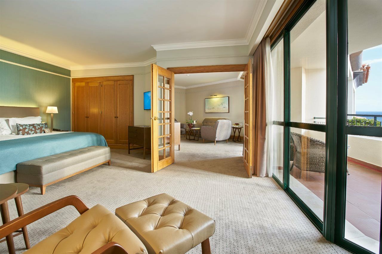 The Cliff Bay - Portobay Hotel Фуншал Екстериор снимка A suite at the Four Seasons Hotel